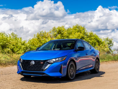 Nissan Sentra vs Honda Civic: ¿Cuál es mejor para financiar y cómo leer una ficha técnica de autos?