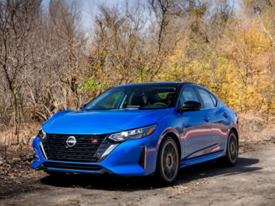 Nissan Sentra vs Toyota Corolla: Qué gastos considerar entre los sedanes más populares de 2025