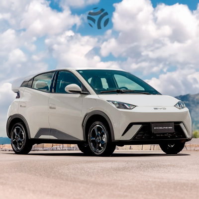 BYD Dolphin Mini vs BYD Dolphin: el Mini destaca por su tamaño compacto y bajo consumo, ideal para moverse en la ciudad con eficiencia. BYD Dolphin Mini vs BYD Dolphin